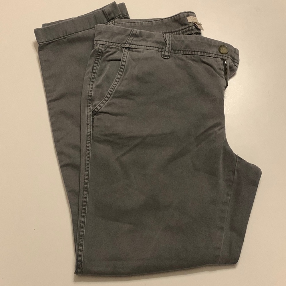 J. Crew Pants Size 4 Gray Color 100% Cotton Good Condition Soft Pants